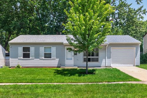 103 Willow Rd, Streamwood, IL, 60107-1747 | Card Image