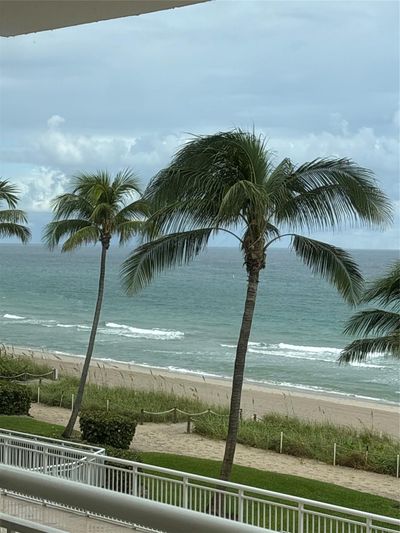 305-E - 1051 Hillsboro Mile, Condo with 2 bedrooms, 2 bathrooms and null parking in Pompano Beach FL | Image 1