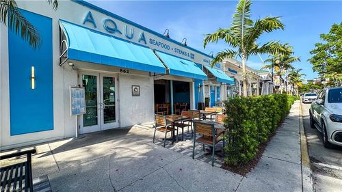 852 5th Ave S, Naples, FL, 34102-6606 | Card Image