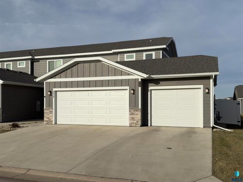 4418 E Whisper Ridge Pl, Sioux Falls, SD, 57108-3165 | Card Image