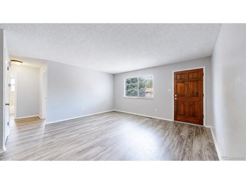 1395 Yank St, Golden, CO, 80401-4244 | Card Image
