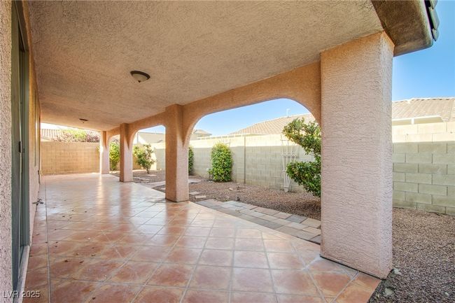 8026 Sunset Creek St, House other with 3 bedrooms, 3 bathrooms and null parking in Las Vegas NV | Image 28