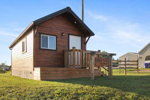 5107 A Queen Street, Coronation, AB, T0C1C0 | Card Image