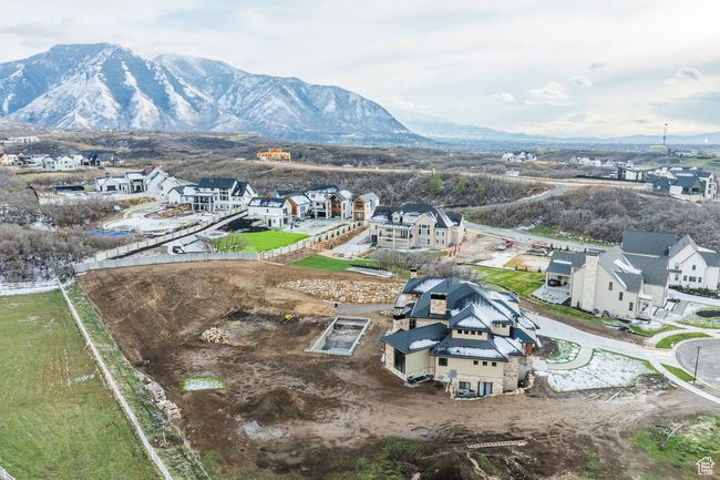 348 E Twin Hollow Cir, House other with 4 bedrooms, 6 bathrooms and 6 parking in Mapleton UT | Image 52