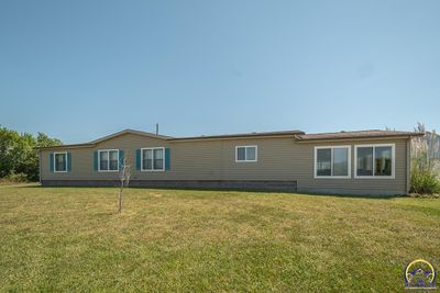 5026 Ne Wallace Ln, House other with 3 bedrooms, 2 bathrooms and null parking in Topeka KS | Image 3