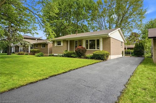 48 Winding Way, Brantford, ON, N3R3S3 | Card Image