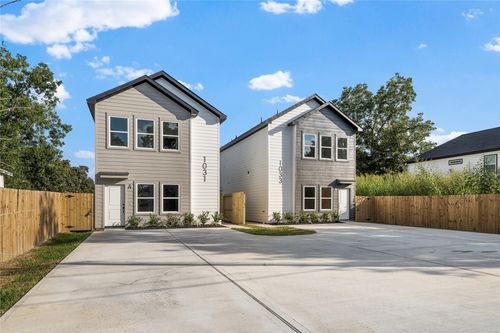 1031 North Ln, Houston, TX, 77088-6133 | Card Image