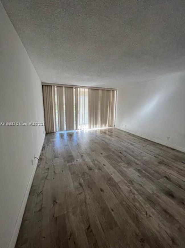 308 - 7001 Environ Blvd, Condo with 1 bedrooms, 1 bathrooms and null parking in Lauderhill FL | Image 1