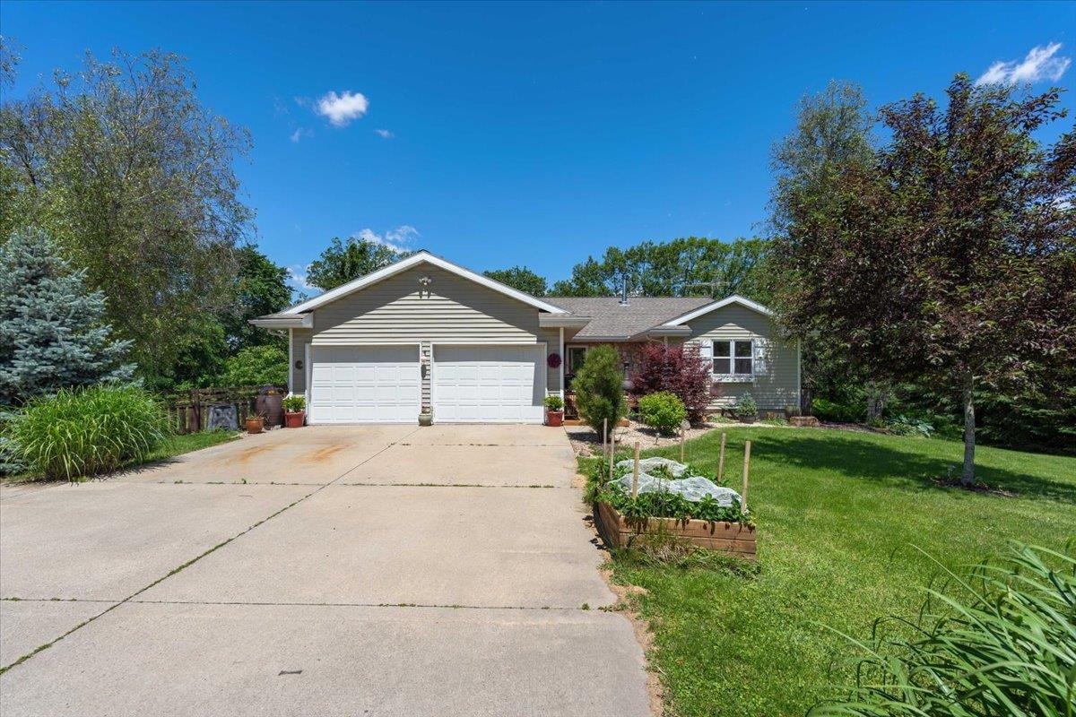 Allan Rd, Portage, WI 53901