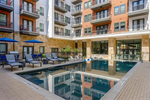 233-3201 Esperanza Xing, Austin, TX, 78758-7863 | Card Image