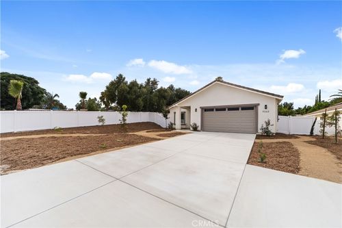 9263 Duncan Avenue, Riverside, CA, 92503 | Card Image