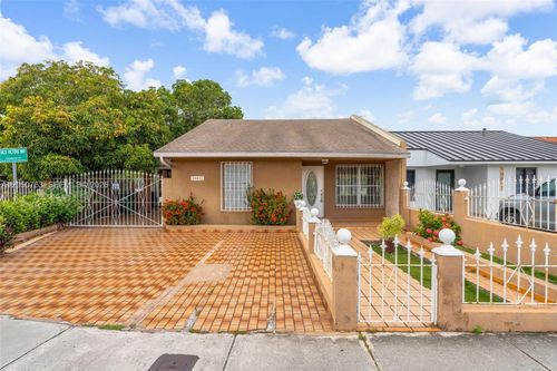 10873-10873 Nw 1st Ln, Miami, FL, 33172-5203 | Card Image
