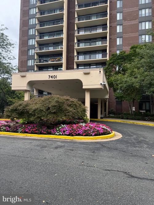 705-7401 Westlake Terrace, BETHESDA, MD, 20817 | Card Image