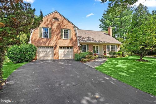 9000 Willow Valley Dr, POTOMAC, MD, 20854-2456 | Card Image