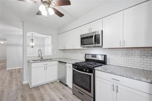 6430 Oakleaf Way, Morrow, GA, 30260-1768 | Card Image