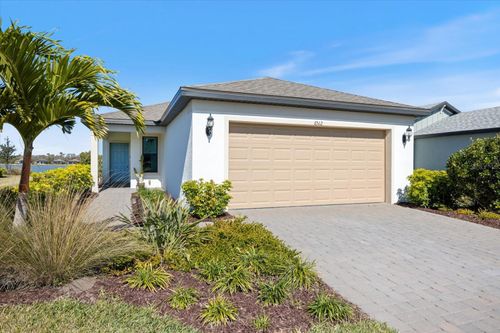 6512 Silverstar Dr, Sarasota, FL, 34240-2368 | Card Image