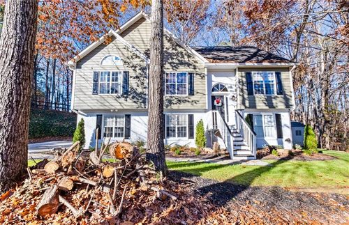 126 Laguna Springs Dr, Woodstock, GA, 30188-6110 | Card Image