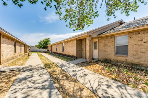 apt-3-125 Cambridge Dr, Saginaw, TX, 76179-1277 | Card Image