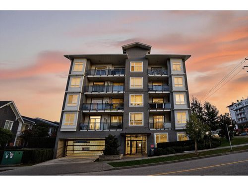317-13628 81a Ave, Surrey, BC, V3W3E2 | Card Image