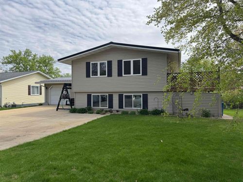 401 Sunny Lane Street, Denver, IA, 50622 | Card Image