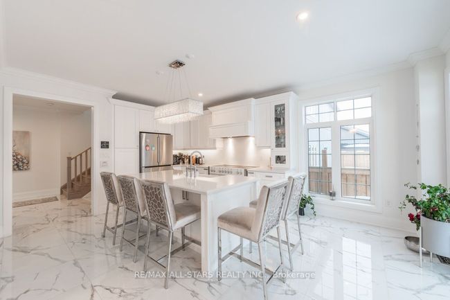 44 Bromont Dr, House other with 4 bedrooms, 4 bathrooms and 4 parking in Millbrook ON | Image 11