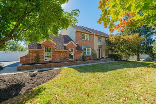 1890 Maplewood Ln, Allentown, PA, 18103-9242 | Card Image