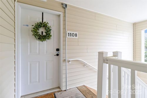1108 Plaza Walk Dr, Charlotte, NC, 28215-1814 | Card Image