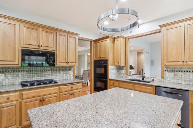 3134961 Chapel Ridge Rd, House other with 3 bedrooms, 2 bathrooms and null parking in Hartland WI | Image 34
