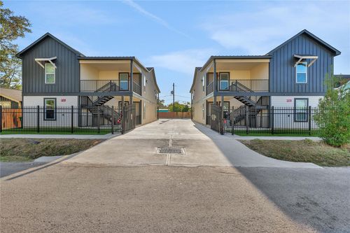 4-2619 Delafield St, Houston, TX, 77023-5109 | Card Image