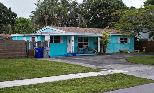 1048 Sw 1st Ter, Pompano Beach, FL, 33060-8714 | Card Image