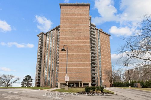 809-5250 Lakeshore Rd, Burlington, ON, L7L5L2 | Card Image