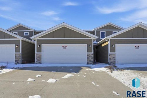 9214 W Ark Pl Place, Sioux Falls, SD, 57106 | Card Image