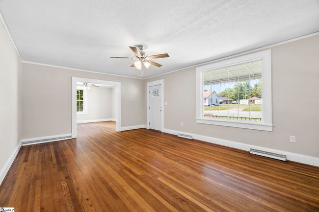 202 E Green St, House other with 4 bedrooms, 2 bathrooms and null parking in Iva SC | Image 8