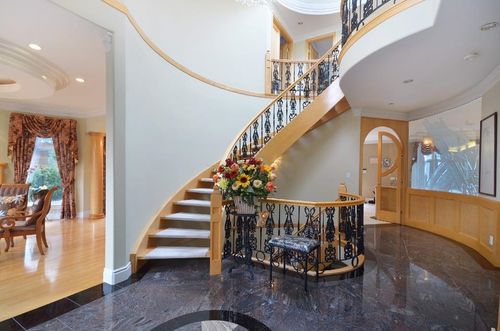 2208 W 34th Avenue, Vancouver, BC, V6M1G6 | Card Image