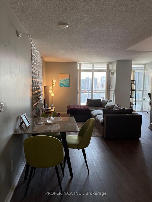 811-38 Joe Shuster Way, Toronto, ON, M6K0A5 | Card Image