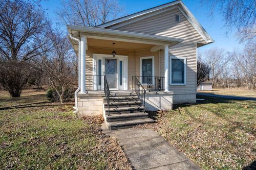 401 N Jenette Ave, Buckner, IL, 62819-1001 | Card Image