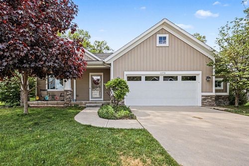 1573 Woodnymph Court Ne, Grand Rapids, MI, 49505 | Card Image
