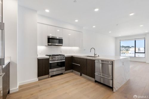 apt-402-2 Russia Ave, San Francisco, CA, 94112-2777 | Card Image