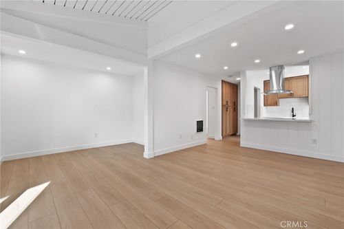 apt-90-1030 W Macarthur Blvd, Santa Ana, CA, 92707-4626 | Card Image