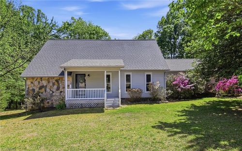 407 Grenham Rd, Greensboro, NC, 27455-9201 | Card Image