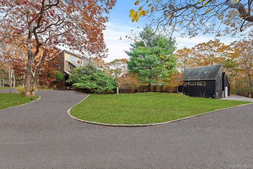 23 Scrimshaw Ln, Amagansett, NY, 11930-2449 | Card Image