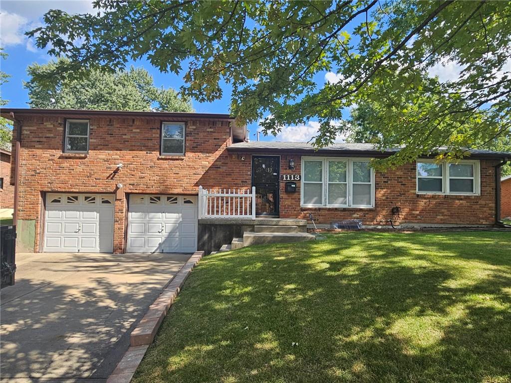 69th St, Kansas City, MO 64118