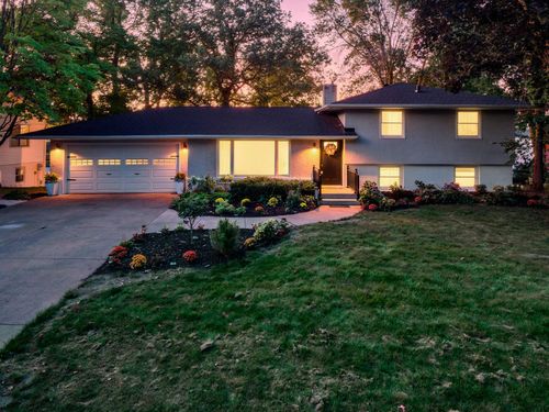 11325 Interlachen Rd, CHISAGO CITY, MN, 55013-9552 | Card Image