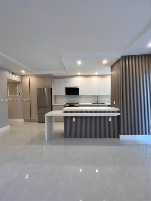 apt-201-2430 Ne 135th St, North Miami, FL, 33181-3533 | Card Image