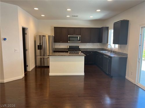 10862 Knickerbocker Ave, Las Vegas, NV, 89166-8011 | Card Image