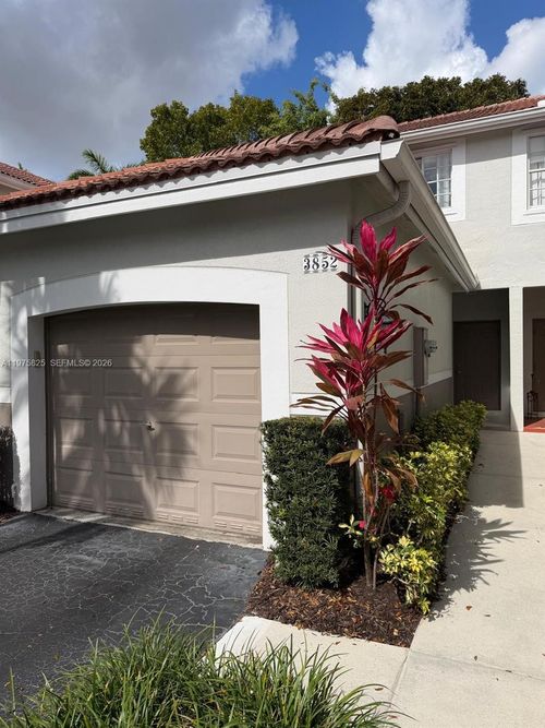 0-3852 San Simeon Cir, Weston, FL, 33331-5055 | Card Image