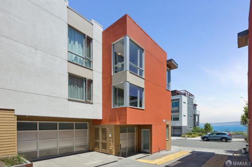 100 Avocet Way, San Francisco, CA, 94124-2955 | Card Image