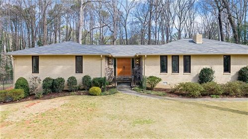 5666 Redcoat Run, Stone Mountain, GA, 30087-1641 | Card Image
