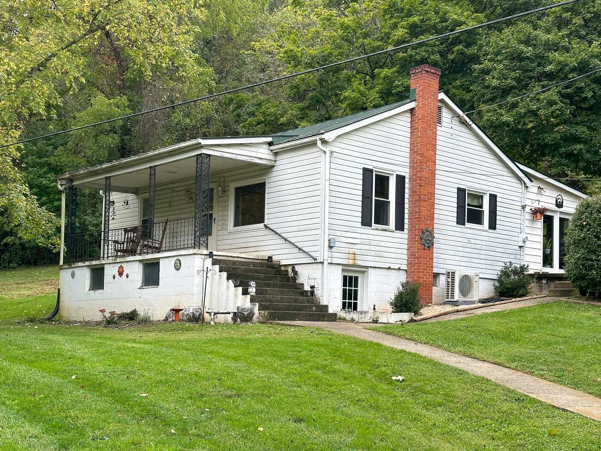 Limestone Rd, Verona, VA 24482