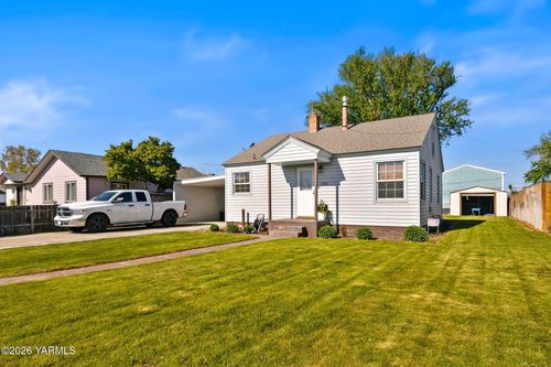 2608 4th St, Union Gap, WA, 98903-1725 | Card Image